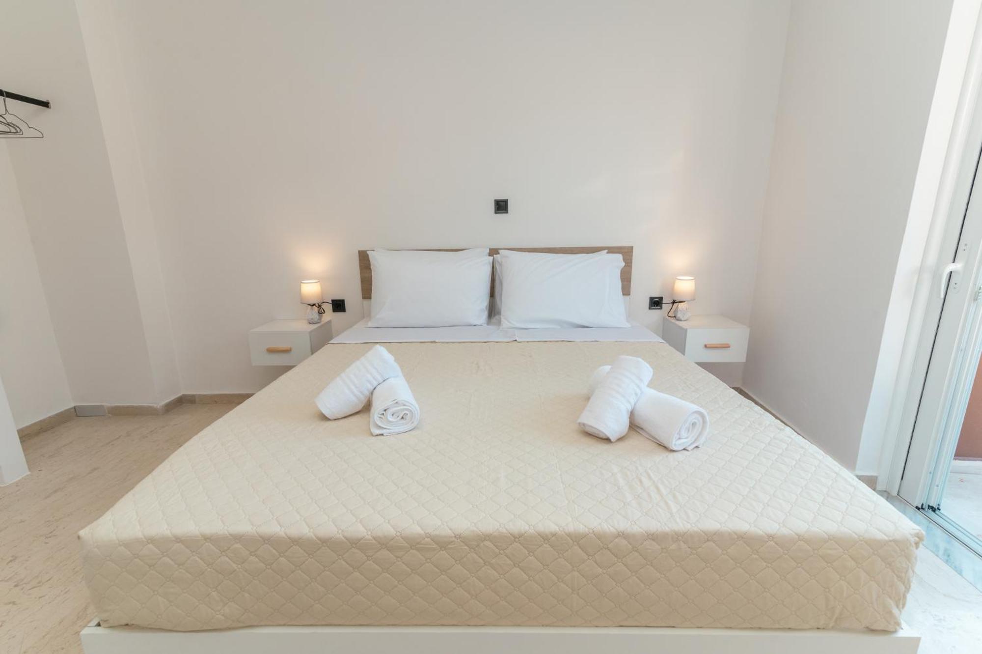 Lux City Apartment คอสทาวน์ ภายนอก รูปภาพ
